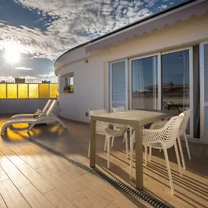 Sunny Rooftop Appartement Split